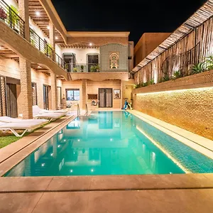 Les Nuits De Riad